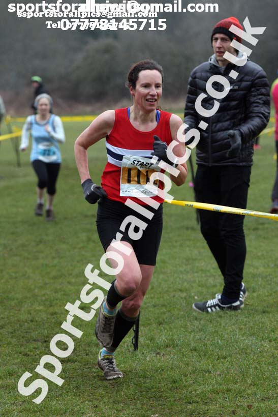 Senior and veteran womens 2018 Durham Cathedral Cross Country Relay. Photo:  David T. Hewitson/Sports for All Pics